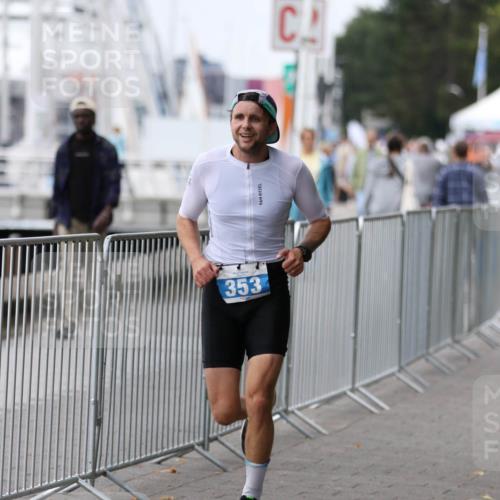 16.08.2026 - KN Förde Triathlon 2026 Antke Förster http://msf.ph/oto/10007537 16.08.2026 12:11:00 Laufen 353 meine-sportfotos.de