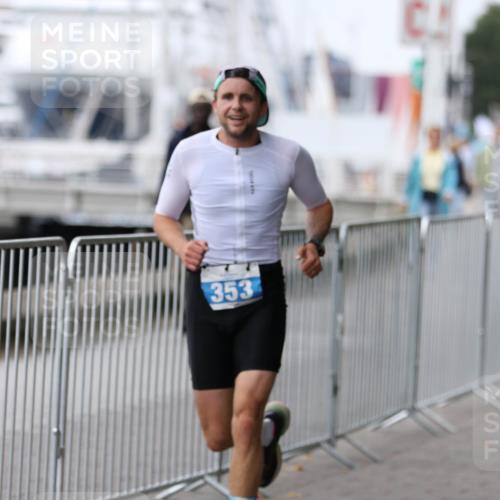 16.08.2026 - KN Förde Triathlon 2026 Antke Förster http://msf.ph/oto/10007540 16.08.2026 12:11:00 Laufen 353 meine-sportfotos.de