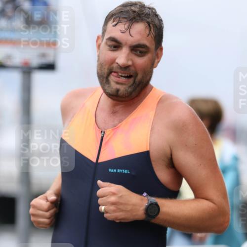 16.08.2026 - KN Förde Triathlon 2026 Antke Förster http://msf.ph/oto/10007594 16.08.2026 12:11:29 Laufen  meine-sportfotos.de