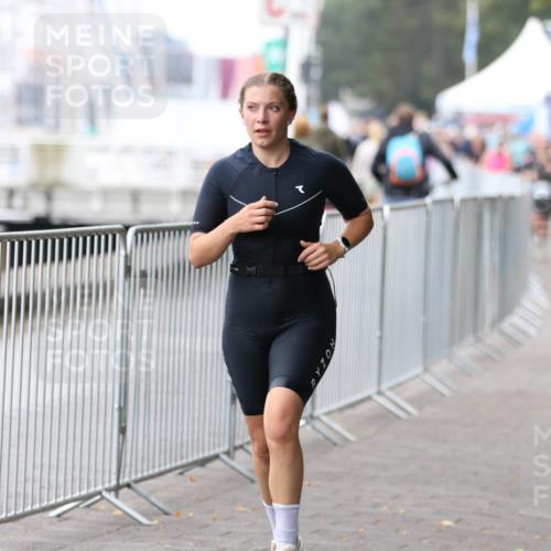 16.08.2026 - KN Förde Triathlon 2026 Antke Förster http://msf.ph/oto/10007596 16.08.2026 10:31:21 Laufen  meine-sportfotos.de