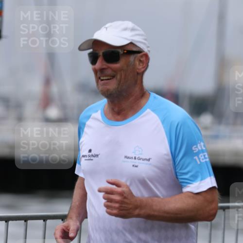 16.08.2026 - KN Förde Triathlon 2026 Antke Förster http://msf.ph/oto/10007615 16.08.2026 12:11:48 Laufen 42, 183 meine-sportfotos.de