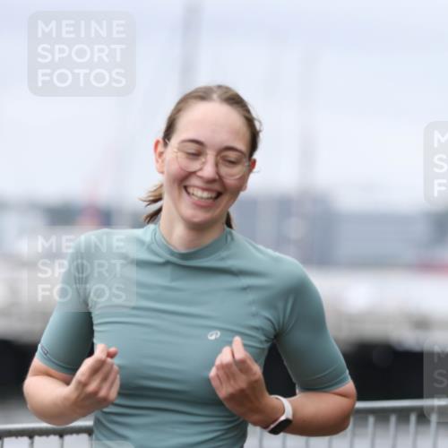 16.08.2026 - KN Förde Triathlon 2026 Antke Förster http://msf.ph/oto/10007644 16.08.2026 10:31:38 Laufen 04 meine-sportfotos.de