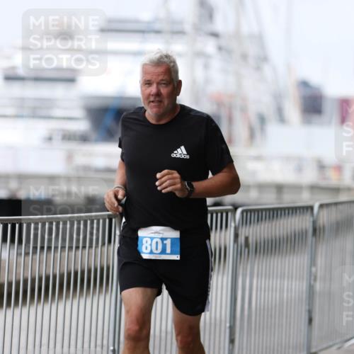 16.08.2026 - KN Förde Triathlon 2026 Antke Förster http://msf.ph/oto/10007693 16.08.2026 12:12:37 Laufen 801 meine-sportfotos.de