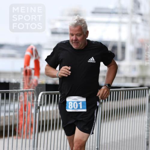 16.08.2026 - KN Förde Triathlon 2026 Antke Förster http://msf.ph/oto/10007696 16.08.2026 12:12:38 Laufen 801 meine-sportfotos.de