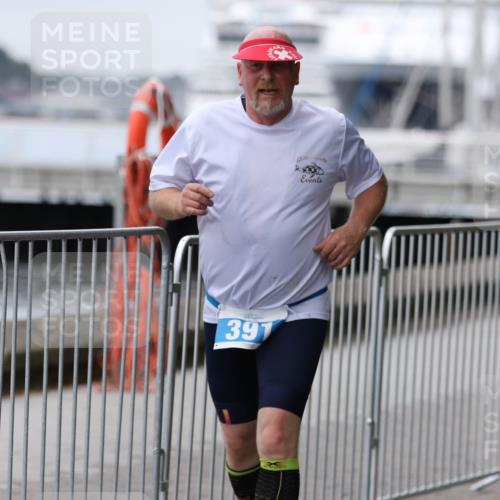 16.08.2026 - KN Förde Triathlon 2026 Antke Förster http://msf.ph/oto/10007738 16.08.2026 12:13:03 Laufen 397, 17 meine-sportfotos.de