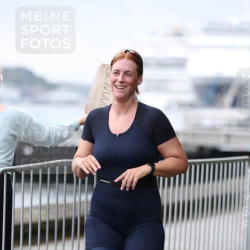 16.08.2026 - KN Förde Triathlon 2026 Antke Förster http://msf.ph/oto/10007899 16.08.2026 10:33:09 Laufen  meine-sportfotos.de