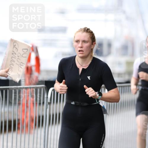 16.08.2026 - KN Förde Triathlon 2026 Antke Förster http://msf.ph/oto/10007908 16.08.2026 10:33:15 Laufen  meine-sportfotos.de
