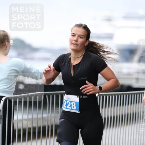 16.08.2026 - KN Förde Triathlon 2026 Antke Förster http://msf.ph/oto/10007929 16.08.2026 10:33:28 Laufen 228 meine-sportfotos.de