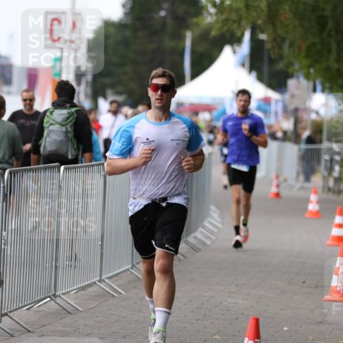 16.08.2026 - KN Förde Triathlon 2026 Antke Förster http://msf.ph/oto/10007942 16.08.2026 12:15:12 Laufen  meine-sportfotos.de