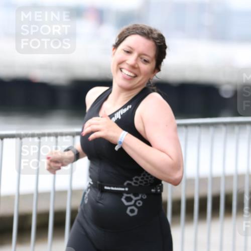 16.08.2026 - KN Förde Triathlon 2026 Antke Förster http://msf.ph/oto/10007956 16.08.2026 10:33:37 Laufen  meine-sportfotos.de