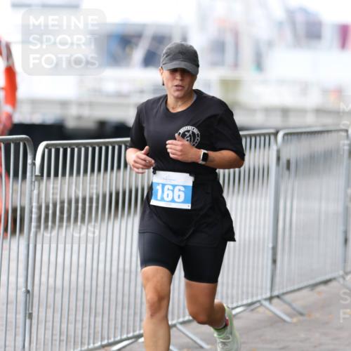 16.08.2026 - KN Förde Triathlon 2026 Antke Förster http://msf.ph/oto/10007968 16.08.2026 10:33:44 Laufen 166 meine-sportfotos.de