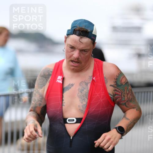 16.08.2026 - KN Förde Triathlon 2026 Antke Förster http://msf.ph/oto/10007981 16.08.2026 12:15:35 Laufen 46, 5, 09, 0 meine-sportfotos.de