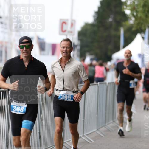 16.08.2026 - KN Förde Triathlon 2026 Antke Förster http://msf.ph/oto/10008038 16.08.2026 12:15:57 Laufen 368, 395, 02 meine-sportfotos.de