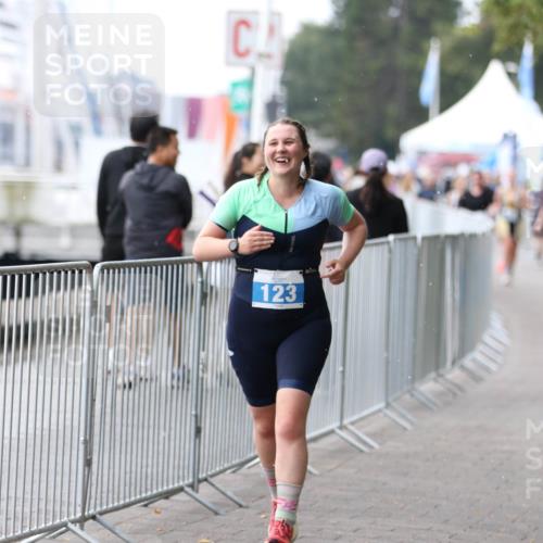 16.08.2026 - KN Förde Triathlon 2026 Antke Förster http://msf.ph/oto/10008094 16.08.2026 10:34:54 Laufen 123 meine-sportfotos.de