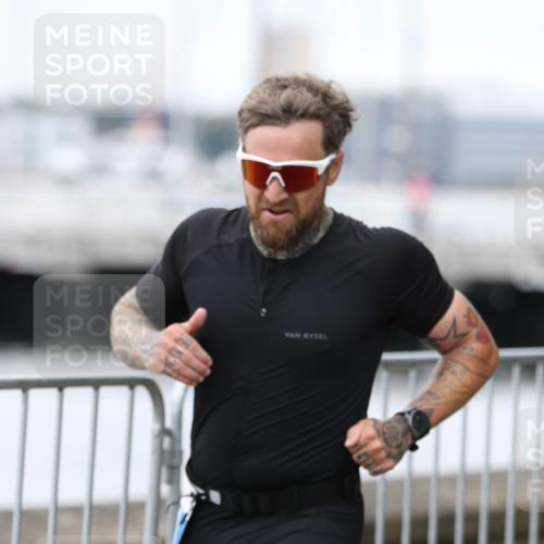 16.08.2026 - KN Förde Triathlon 2026 Antke Förster http://msf.ph/oto/10008119 16.08.2026 12:16:25 Laufen  meine-sportfotos.de