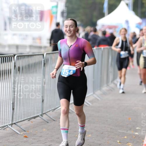 16.08.2026 - KN Förde Triathlon 2026 Antke Förster http://msf.ph/oto/10008124 16.08.2026 10:35:09 Laufen 254 meine-sportfotos.de