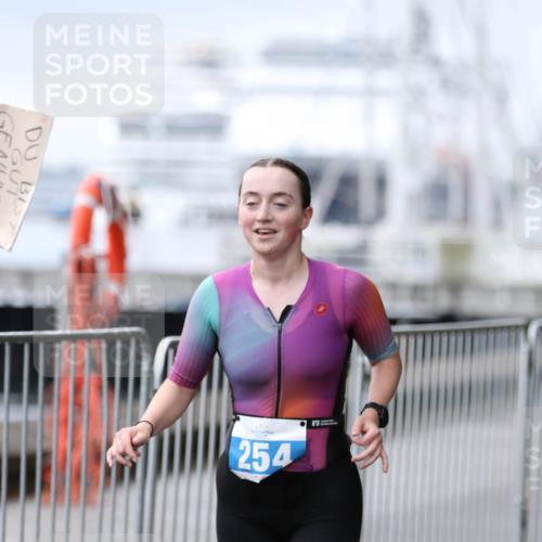 16.08.2026 - KN Förde Triathlon 2026 Antke Förster http://msf.ph/oto/10008130 16.08.2026 10:35:11 Laufen 254 meine-sportfotos.de