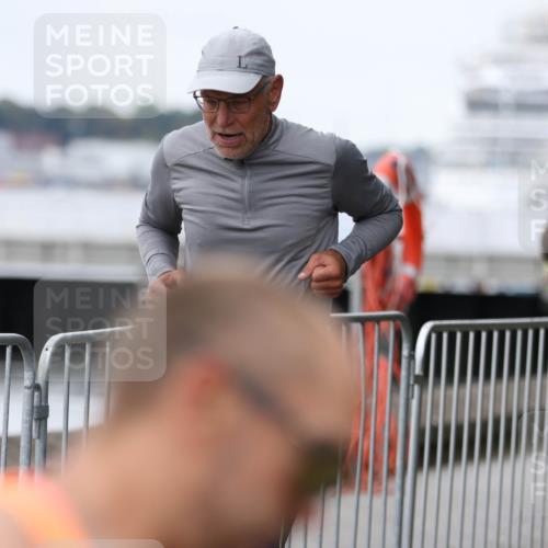 16.08.2026 - KN Förde Triathlon 2026 Antke Förster http://msf.ph/oto/10008143 16.08.2026 12:16:44 Laufen  meine-sportfotos.de
