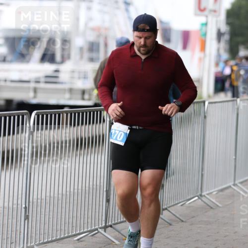 16.08.2026 - KN Förde Triathlon 2026 Antke Förster http://msf.ph/oto/10008152 16.08.2026 12:16:50 Laufen 370 meine-sportfotos.de