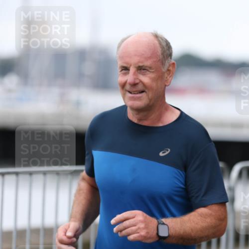 16.08.2026 - KN Förde Triathlon 2026 Antke Förster http://msf.ph/oto/10008185 16.08.2026 12:17:01 Laufen 400 meine-sportfotos.de