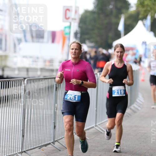 16.08.2026 - KN Förde Triathlon 2026 Antke Förster http://msf.ph/oto/10008199 16.08.2026 10:35:42 Laufen 261, 219 meine-sportfotos.de
