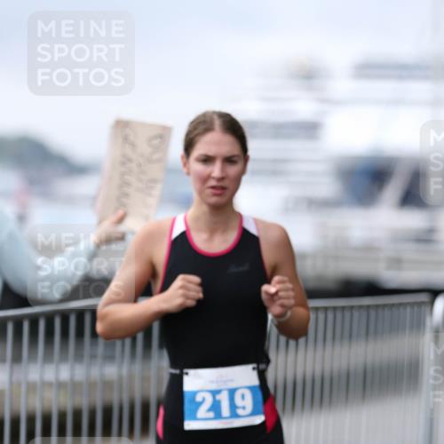 16.08.2026 - KN Förde Triathlon 2026 Antke Förster http://msf.ph/oto/10008214 16.08.2026 10:35:45 Laufen 219 meine-sportfotos.de