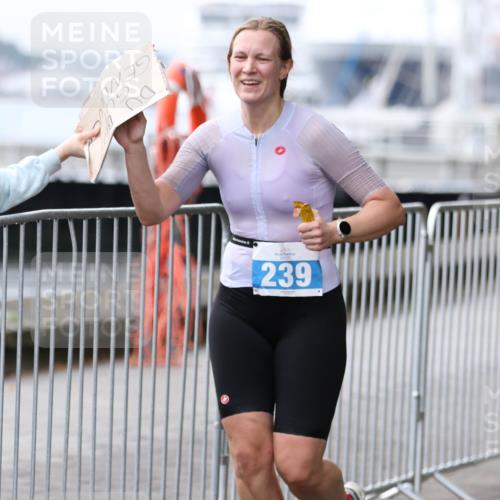 16.08.2026 - KN Förde Triathlon 2026 Antke Förster http://msf.ph/oto/10008229 16.08.2026 10:35:50 Laufen 239 meine-sportfotos.de