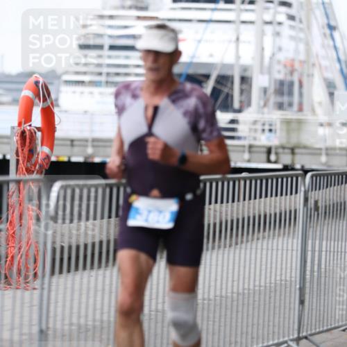 16.08.2026 - KN Förde Triathlon 2026 Antke Förster http://msf.ph/oto/10008254 16.08.2026 12:17:44 Laufen  meine-sportfotos.de