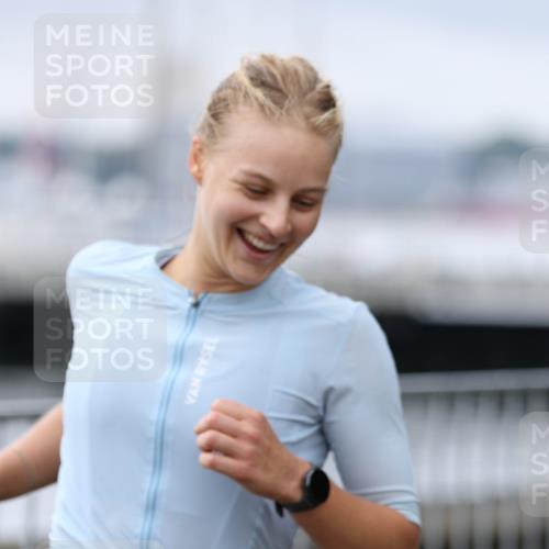 16.08.2026 - KN Förde Triathlon 2026 Antke Förster http://msf.ph/oto/10008256 16.08.2026 10:36:05 Laufen 176 meine-sportfotos.de