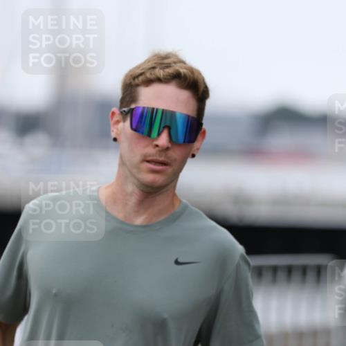 16.08.2026 - KN Förde Triathlon 2026 Antke Förster http://msf.ph/oto/10008311 16.08.2026 12:18:00 Laufen  meine-sportfotos.de