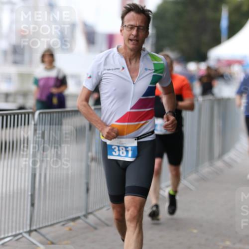 16.08.2026 - KN Förde Triathlon 2026 Antke Förster http://msf.ph/oto/10008317 16.08.2026 12:18:03 Laufen 381 meine-sportfotos.de