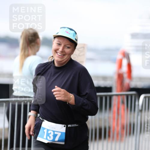 16.08.2026 - KN Förde Triathlon 2026 Antke Förster http://msf.ph/oto/10008355 16.08.2026 10:36:54 Laufen 137 meine-sportfotos.de
