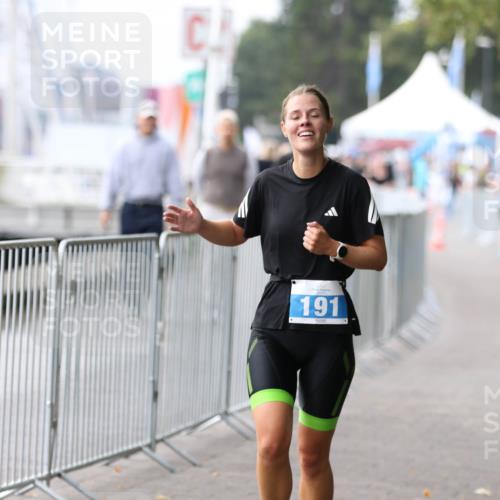 16.08.2026 - KN Förde Triathlon 2026 Antke Förster http://msf.ph/oto/10008370 16.08.2026 10:37:09 Laufen 191 meine-sportfotos.de