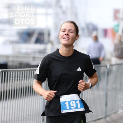 16.08.2026 - KN Förde Triathlon 2026 Antke Förster http://msf.ph/oto/10008376 16.08.2026 10:37:11 Laufen 2026, 191 meine-sportfotos.de