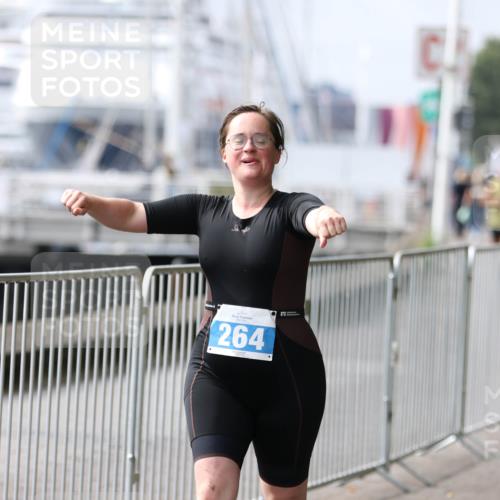 16.08.2026 - KN Förde Triathlon 2026 Antke Förster http://msf.ph/oto/10008394 16.08.2026 10:37:39 Laufen 264 meine-sportfotos.de