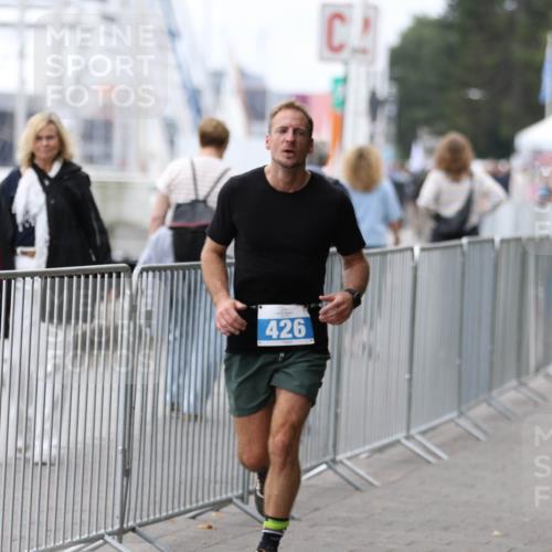 16.08.2026 - KN Förde Triathlon 2026 Antke Förster http://msf.ph/oto/10008470 16.08.2026 12:19:42 Laufen 426 meine-sportfotos.de