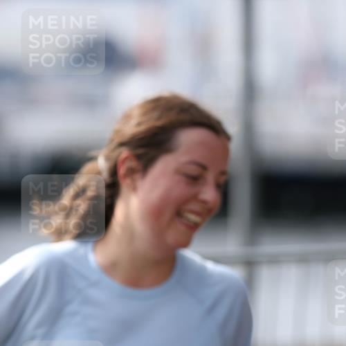 16.08.2026 - KN Förde Triathlon 2026 Antke Förster http://msf.ph/oto/10008538 16.08.2026 10:39:12 Laufen  meine-sportfotos.de