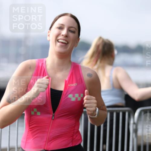 16.08.2026 - KN Förde Triathlon 2026 Antke Förster http://msf.ph/oto/10008565 16.08.2026 10:39:30 Laufen 805 meine-sportfotos.de