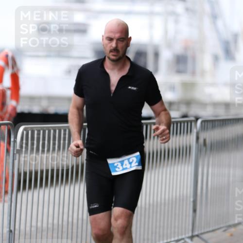 16.08.2026 - KN Förde Triathlon 2026 Antke Förster http://msf.ph/oto/10008581 16.08.2026 12:20:59 Laufen 342 meine-sportfotos.de