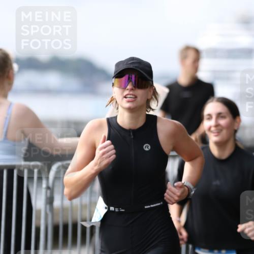 16.08.2026 - KN Förde Triathlon 2026 Antke Förster http://msf.ph/oto/10008589 16.08.2026 10:39:45 Laufen  meine-sportfotos.de