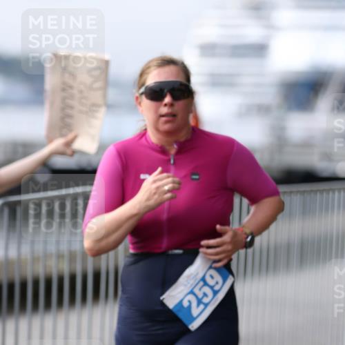 16.08.2026 - KN Förde Triathlon 2026 Antke Förster http://msf.ph/oto/10008610 16.08.2026 10:39:52 Laufen 27, 692 meine-sportfotos.de