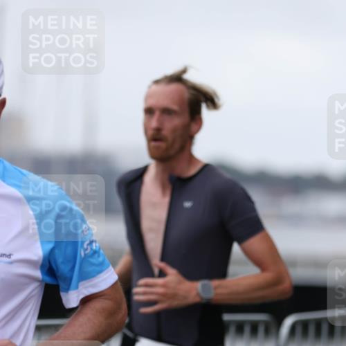 16.08.2026 - KN Förde Triathlon 2026 Antke Förster http://msf.ph/oto/10008701 16.08.2026 12:22:03 Laufen 388 meine-sportfotos.de