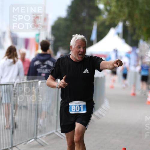16.08.2026 - KN Förde Triathlon 2026 Antke Förster http://msf.ph/oto/10008789 16.08.2026 12:23:24 Laufen 801 meine-sportfotos.de
