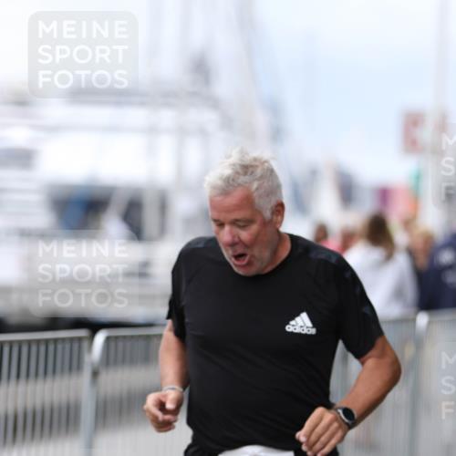 16.08.2026 - KN Förde Triathlon 2026 Antke Förster http://msf.ph/oto/10008793 16.08.2026 12:23:25 Laufen 801 meine-sportfotos.de