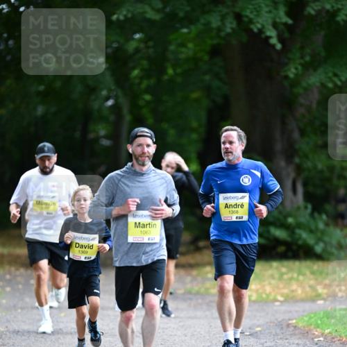 30.08.2026 - Blankeneser Heldenlauf Dr. Thomas Lammeyer http://msf.ph/oto/10010071 30.08.2026 09:33:20 Laufen 1369, 1063, 1368 meine-sportfotos.de