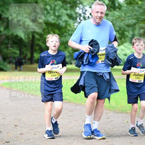 30.08.2026 - Blankeneser Heldenlauf Dr. Thomas Lammeyer http://msf.ph/oto/10013111 30.08.2026 09:42:52 Laufen 1069, 067, 1068 meine-sportfotos.de