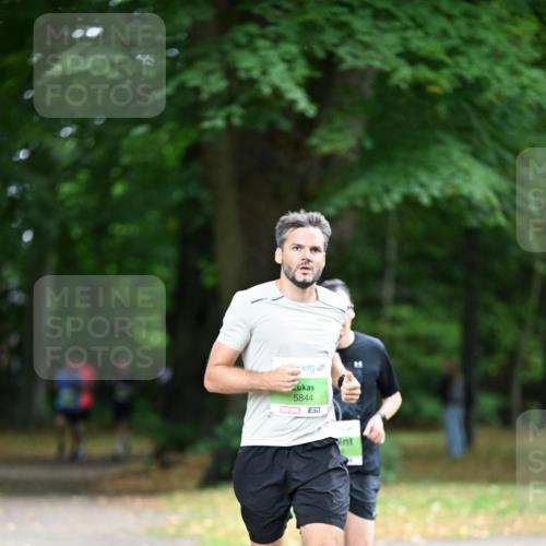 30.08.2026 - Blankeneser Heldenlauf Dr. Thomas Lammeyer http://msf.ph/oto/10015703 30.08.2026 09:58:56 Laufen 5844 meine-sportfotos.de