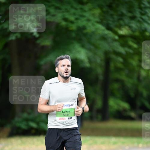 30.08.2026 - Blankeneser Heldenlauf Dr. Thomas Lammeyer http://msf.ph/oto/10015707 30.08.2026 09:58:56 Laufen 5844 meine-sportfotos.de