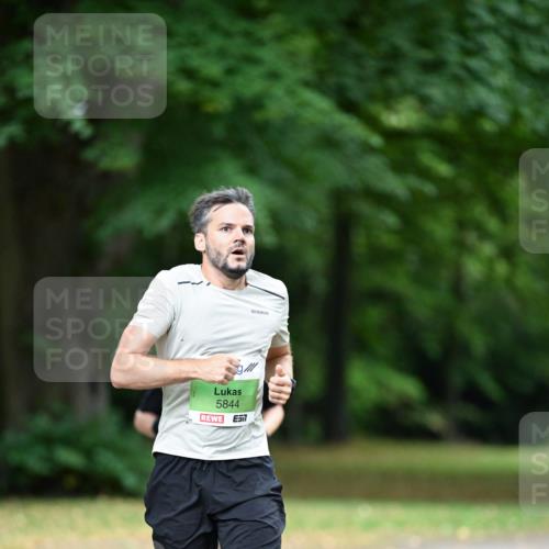 30.08.2026 - Blankeneser Heldenlauf Dr. Thomas Lammeyer http://msf.ph/oto/10015708 30.08.2026 09:58:56 Laufen 5844 meine-sportfotos.de