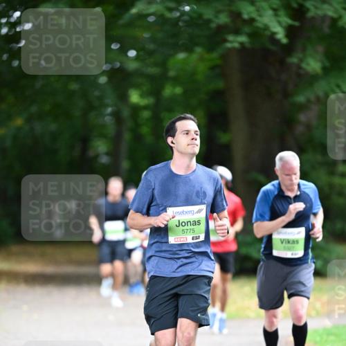 30.08.2026 - Blankeneser Heldenlauf Dr. Thomas Lammeyer http://msf.ph/oto/10015904 30.08.2026 10:00:07 Laufen 5775, 57, 5327 meine-sportfotos.de